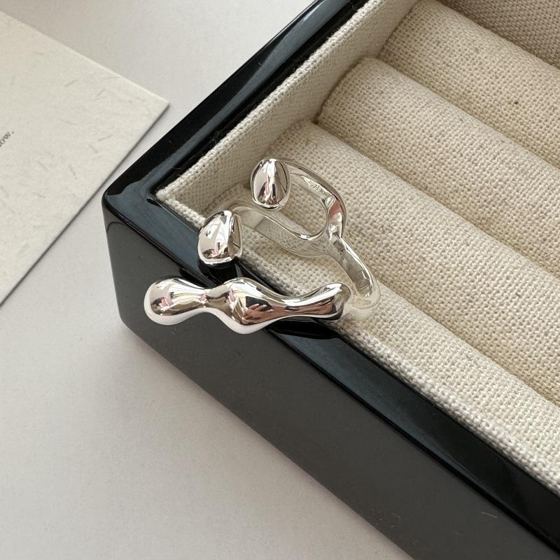 The Muse Ring