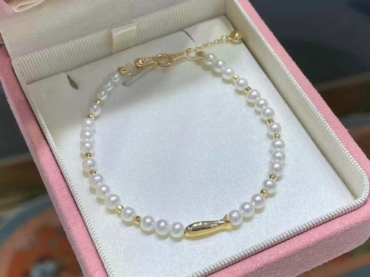 Pearl & Gold Story Bracelet