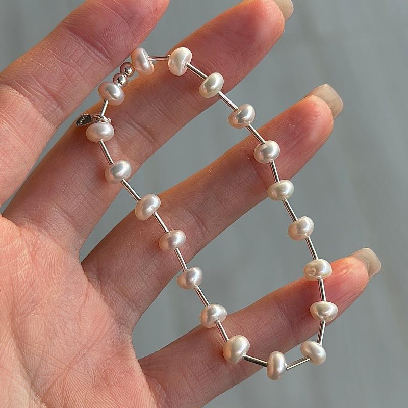The Elara Pearl Bracelet