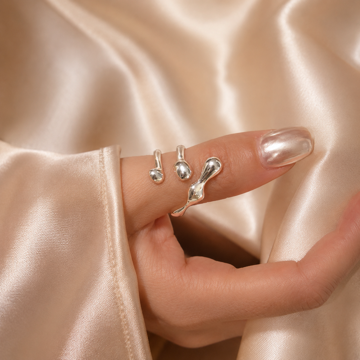 The Muse Ring