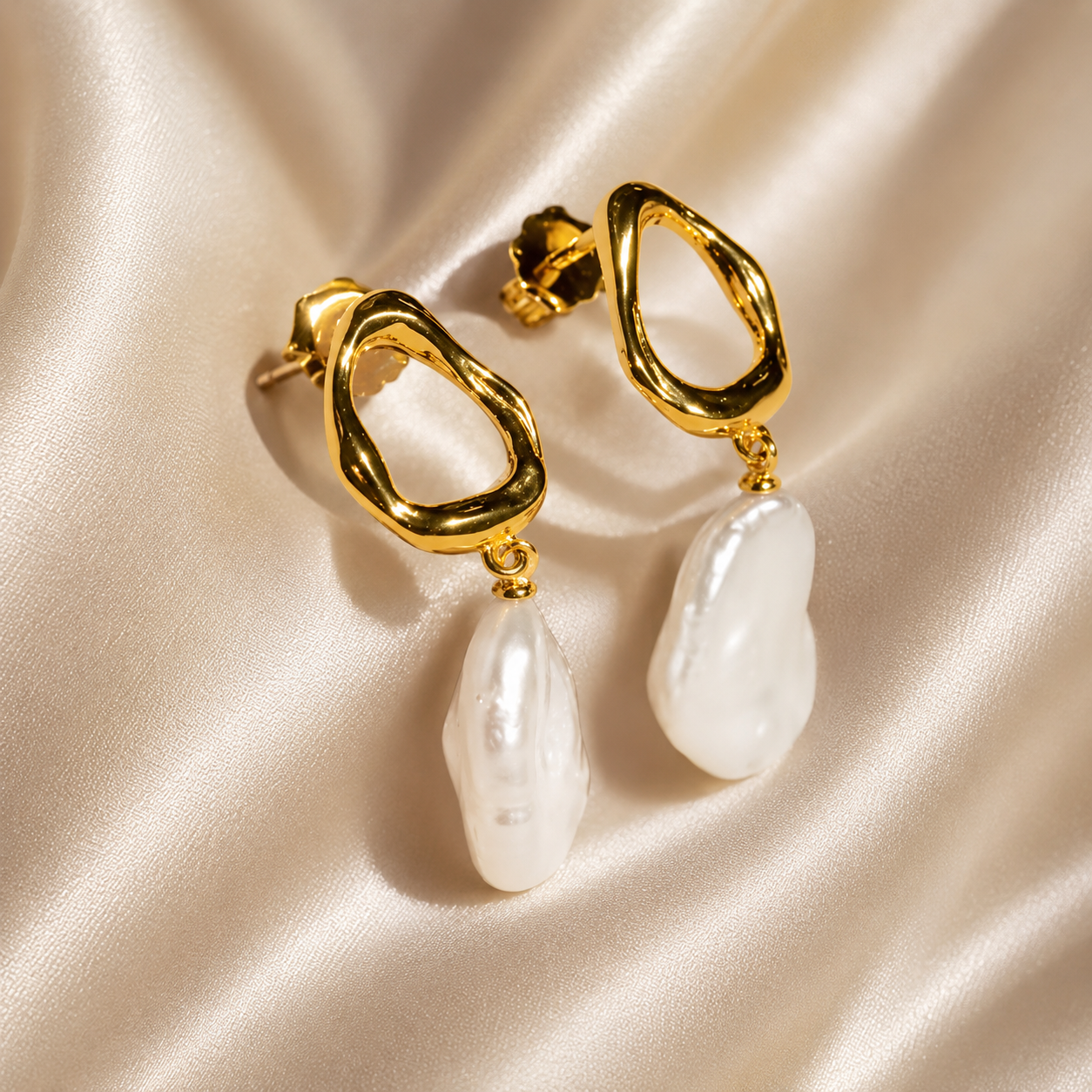 Elysian Freshwater Pearl Earrings